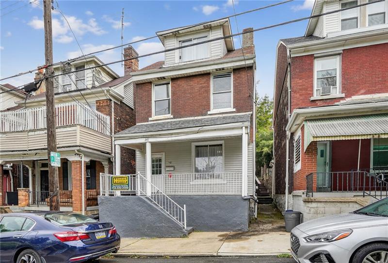 341 Lawn St in Pittsburgh, PA - Building Photo