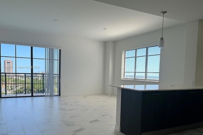 101 E Camino Real, Unit 517 in Boca Raton, FL - Building Photo - Building Photo