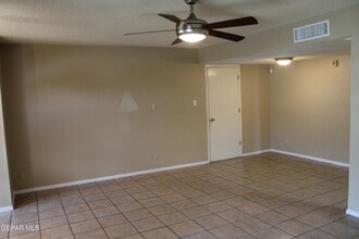 6832 Canyon View Ln in El Paso, TX - Building Photo - Building Photo