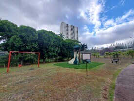 98-402 Koauka Loop, Unit 202 in Aiea, HI - Building Photo