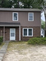 4405 Lakeside Dr in Little River, SC - Building Photo