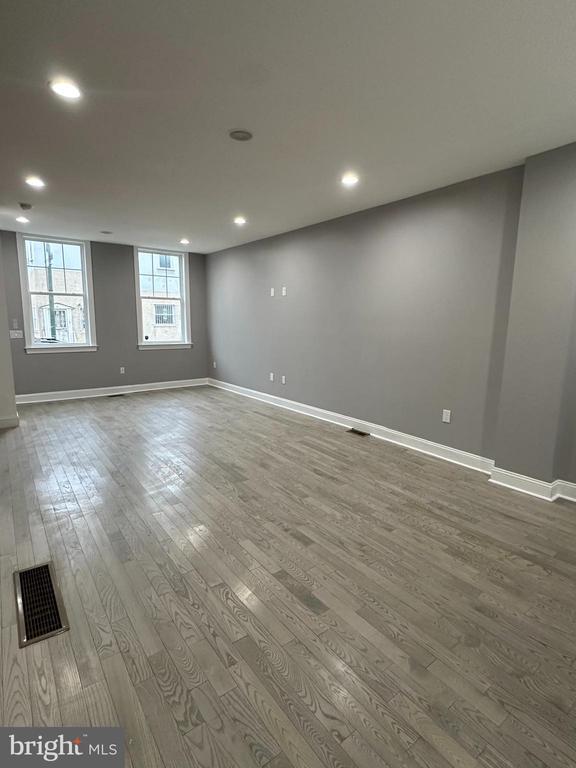 422 Morris St in Philadelphia, PA - Building Photo - Building Photo