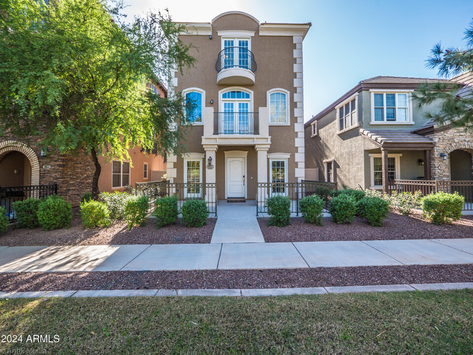 1628 E Canyon Creek Dr in Gilbert, AZ - Building Photo