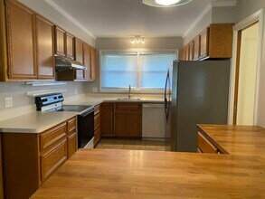 5035 S Clunbury Rd in West Bloomfield, MI - Building Photo - Building Photo