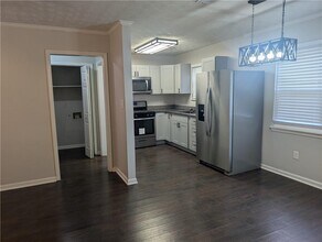 155 Chesapeake Dr in Ellenwood, GA - Building Photo - Building Photo