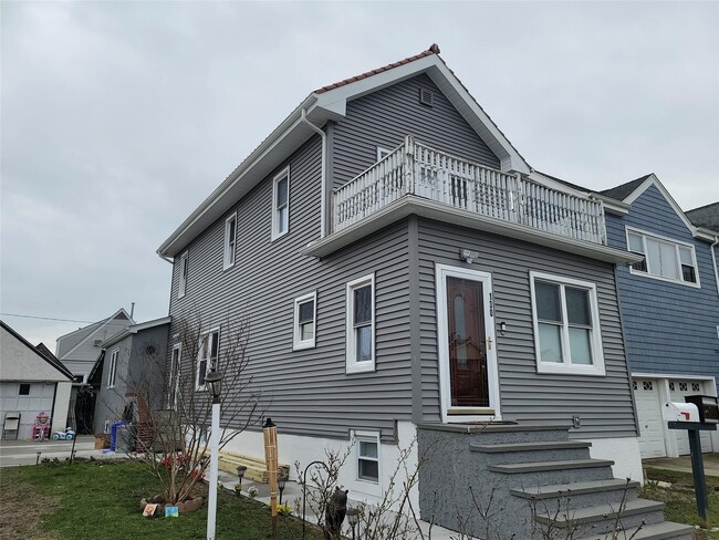 130 W Fulton St in Long Beach, NY - Building Photo - Building Photo