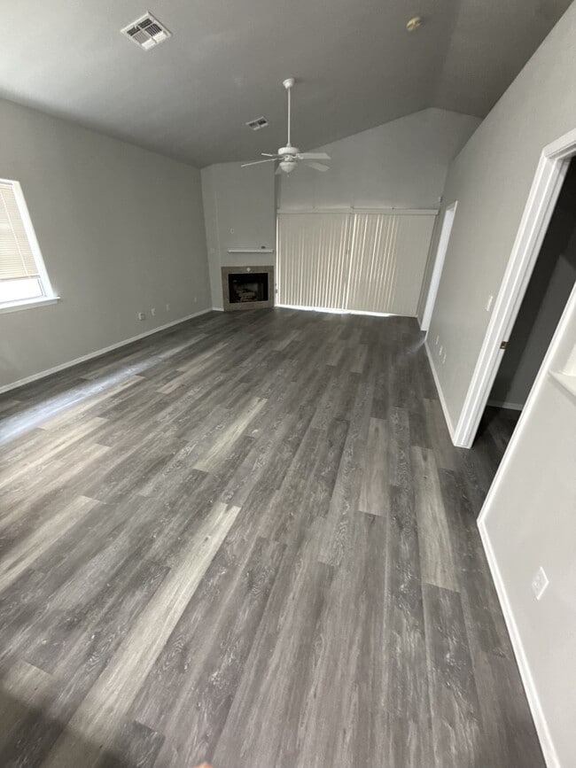 1825 E Shore Villas Dr in Bullhead City, AZ - Building Photo - Building Photo