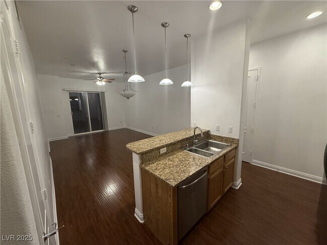 26 W Serene Ave in Las Vegas, NV - Building Photo - Building Photo