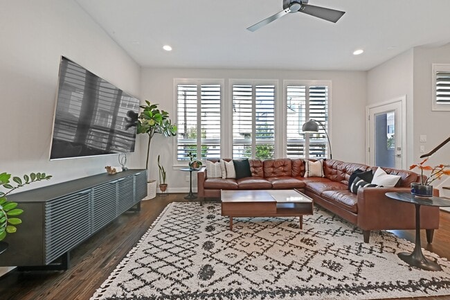 property at 1715 Goliad St