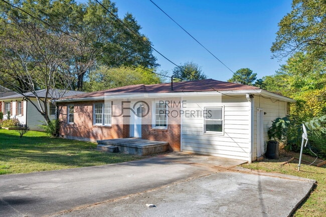 3168 Bluebird Ln in Decatur, GA - Building Photo - Building Photo