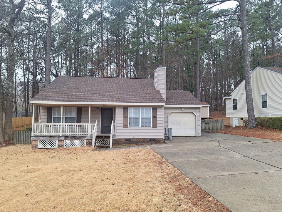 6015 Fox Hill Rd in Williamsburg, VA - Building Photo