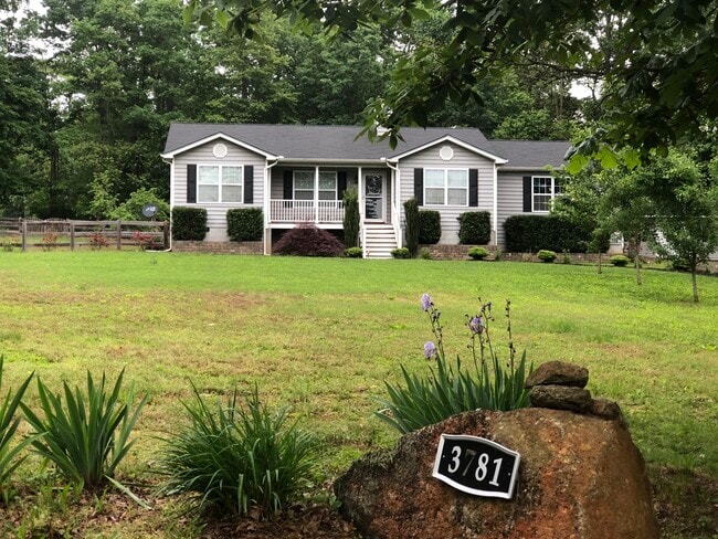 3781 Celt Rd in Stanardsville, VA - Building Photo - Building Photo