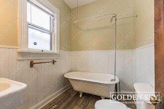 805 E Jackson St in Muncie, IN - Building Photo - Building Photo