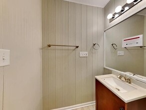 103 S Cedarcrest Dr in Schaumburg, IL - Building Photo - Building Photo