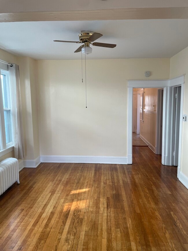 847 Jay St, Unit Second floor in Albany, NY - Building Photo - Building Photo