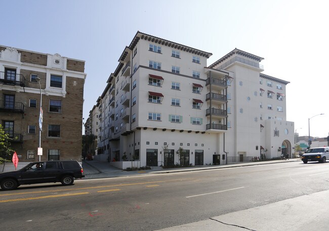 The Paseo at Californian in Los Angeles, CA - Building Photo - Building Photo