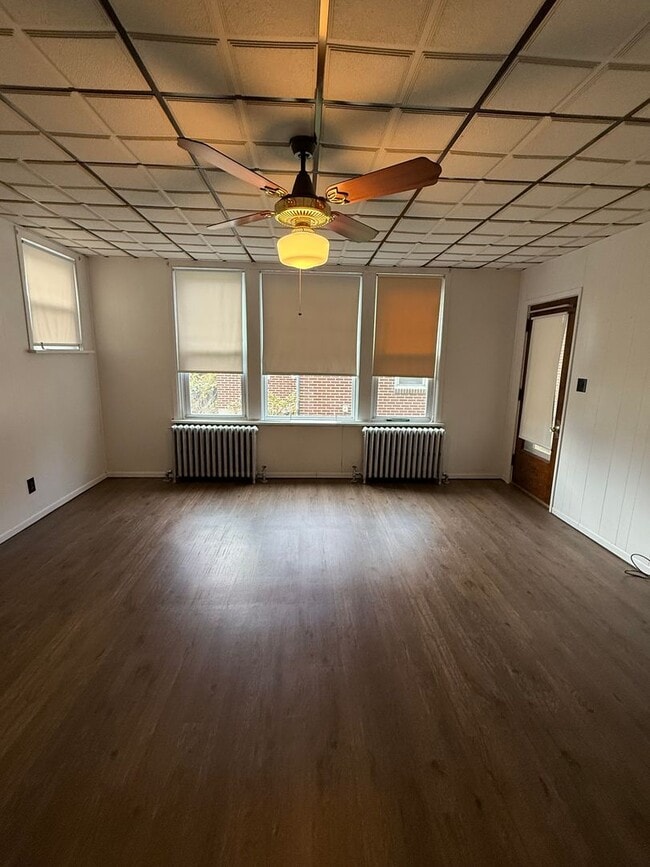 property at 114 W Harrisburg Ave