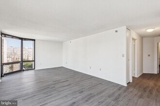 2020 Walnut St in Philadelphia, PA - Building Photo - Building Photo