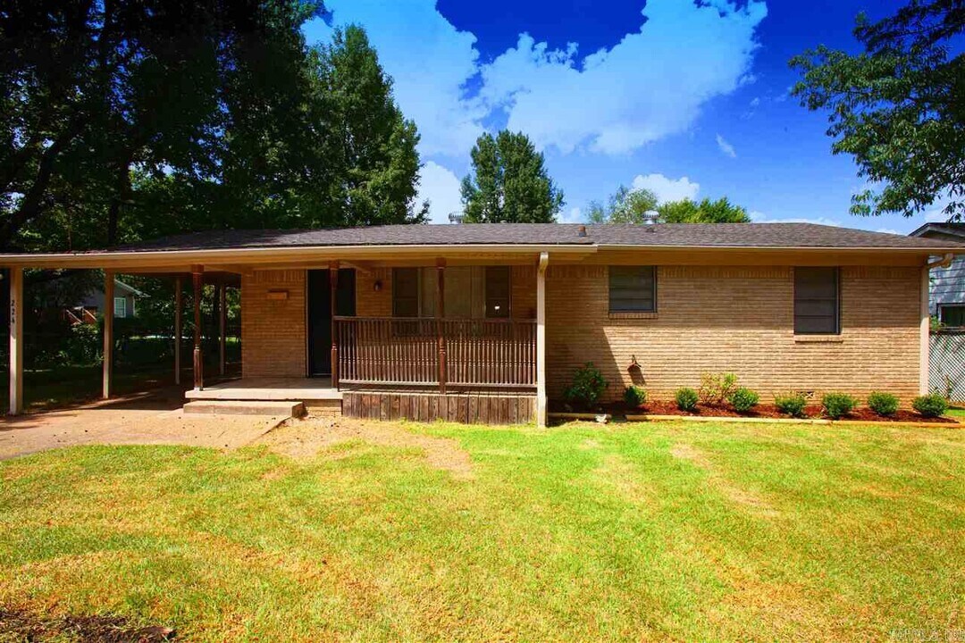 224 Willow St in Jacksonville, AR - Building Photo