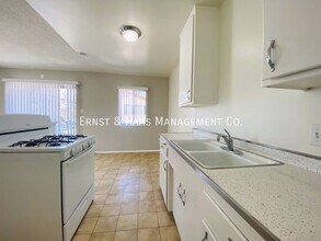2909 E 6th St-Unit -#D in Long Beach, CA - Building Photo - Building Photo