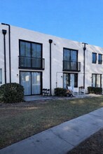 3263 Bourbon Alley S in Jacksonville, FL - Foto de edificio - Building Photo
