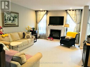 610 Clearbrook Dr in Ottawa, ON - Building Photo - Building Photo