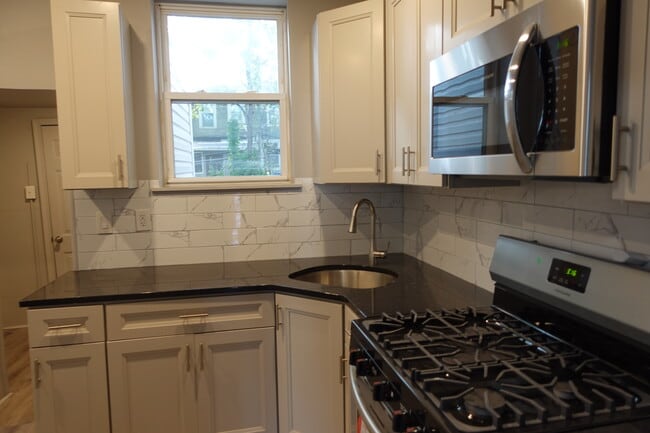 property at 1440 N Allison St