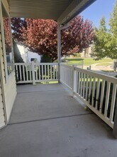 137 Stern Ct in Stansbury Park, UT - Foto de edificio - Building Photo