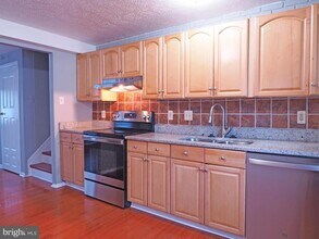 12500 Sturdee Dr in Upper Marlboro, MD - Building Photo - Building Photo