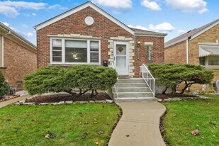 2351 Burr Oak Ave in North Riverside, IL - Building Photo