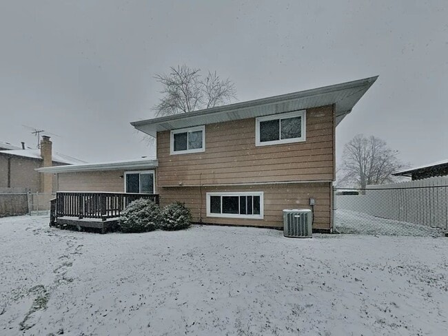 702 Cambridge Ave in Matteson, IL - Building Photo - Building Photo