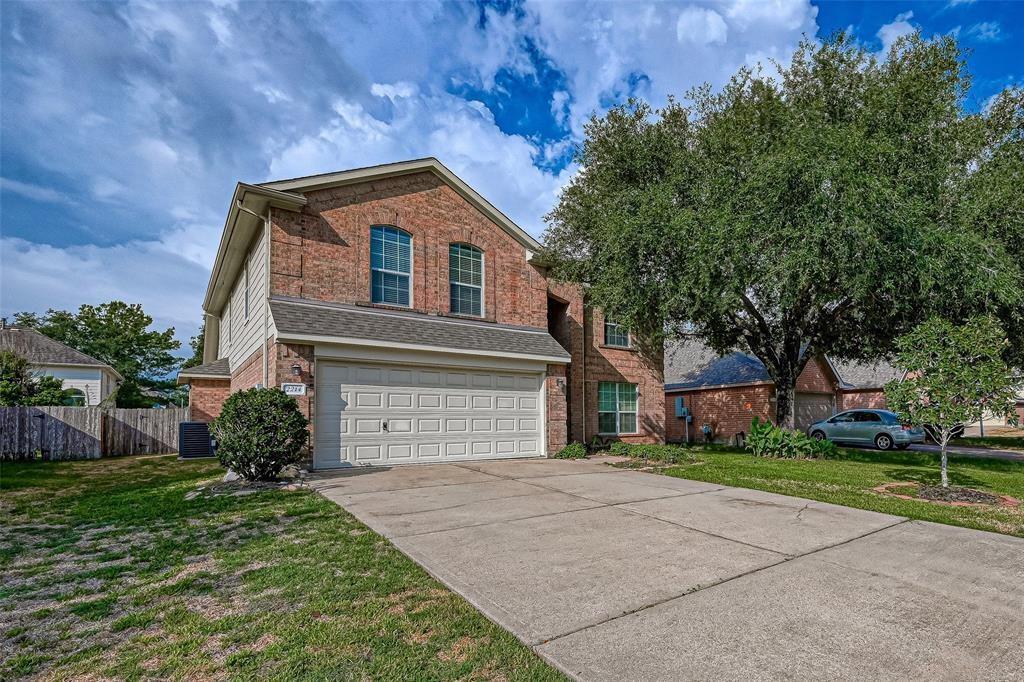 2214 Falcon Knoll Ln in Katy, TX - Building Photo