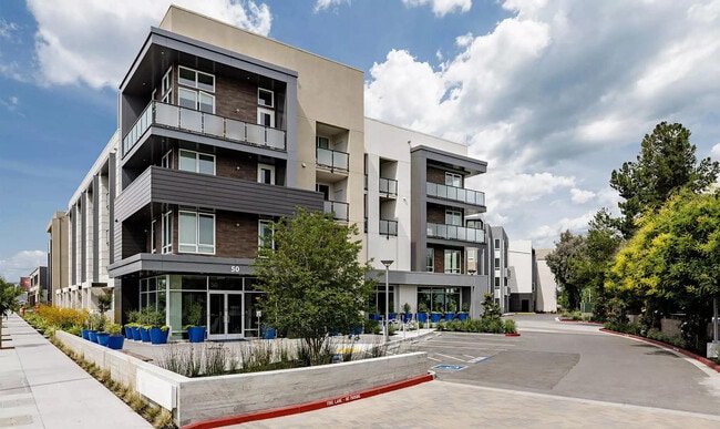 50 Saratoga Ave in Santa Clara, CA - Building Photo - Building Photo