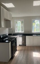 171 Bluff Ave, Unit 2 in Cranston, RI - Building Photo - Building Photo