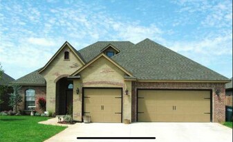 2017 Pony Express Trail in Edmond, OK - Building Photo