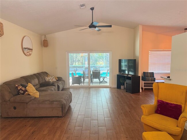 11313 Andy Dr in Riverview, FL - Building Photo - Building Photo