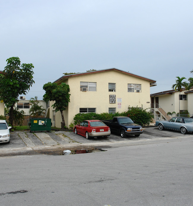 3751-3761 SW 60th Ave in Fort Lauderdale, FL - Building Photo - Building Photo