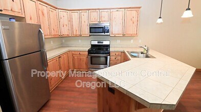 20277 Knightsbridge Pl in Bend, OR - Building Photo - Building Photo