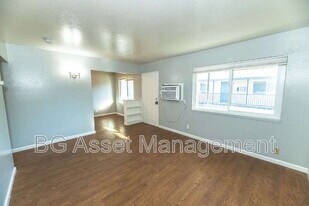 1938 Ethan Wy in Sacramento, CA - Building Photo