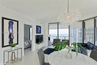 501 NE 31st St, Unit 2406 in Miami, FL - Building Photo - Building Photo