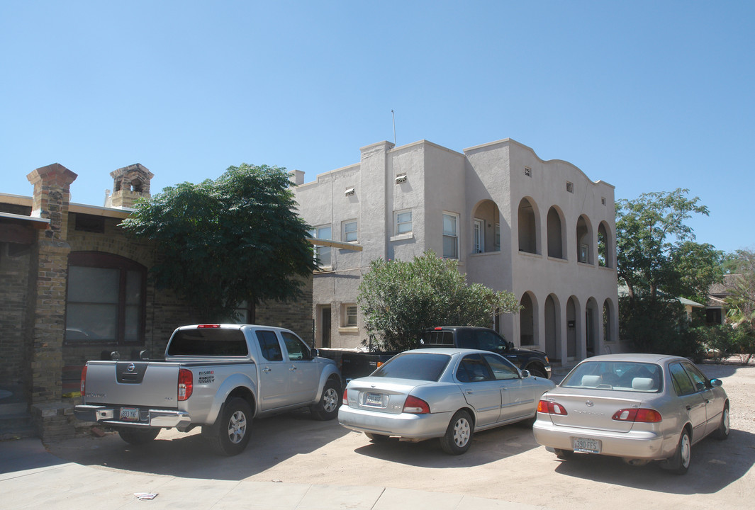 732 E University Blvd in Tucson, AZ - Foto de edificio