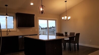 1048 Sharptail Run in New Richmond, WI - Building Photo - Building Photo