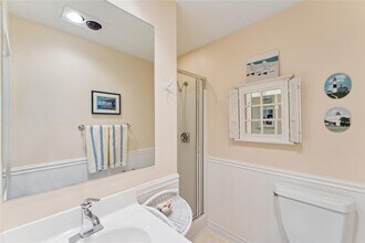 250 Dune Rd in Westhampton Beach, NY - Building Photo - Building Photo
