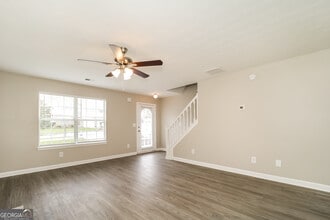 2560 S Hills in Riverdale, GA - Building Photo - Building Photo