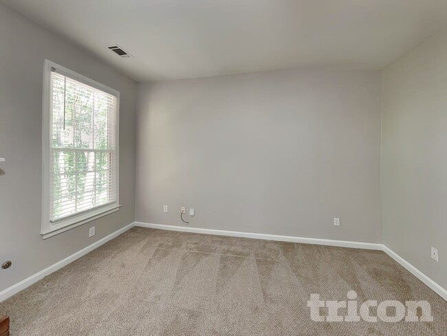 1013 Chatsworth Ln in Woodstock, GA - Building Photo - Building Photo