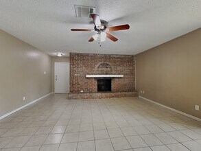 22311 Meadowgate Dr in Spring, TX - Building Photo - Building Photo
