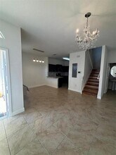 2997 NW 35th Ave in Lauderdale Lakes, FL - Foto de edificio - Building Photo
