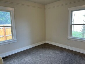 4708 N Lee St in Spokane, WA - Building Photo - Building Photo