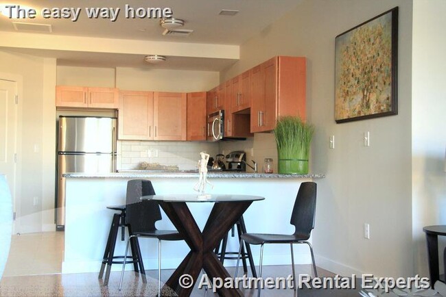 632 Massachusetts Ave, Unit #201 in Cambridge, MA - Building Photo - Building Photo