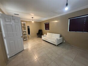 414 SW 2nd Terrace in Dania Beach, FL - Building Photo - Building Photo